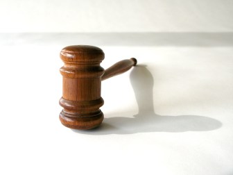 Адвокатська практика надала мені можливість створити унікальний досвід у вирішенні правових позицій в різних галузях права в адміністративних, цивільних, господарських, житлових, сімейних, кримінальних процесах