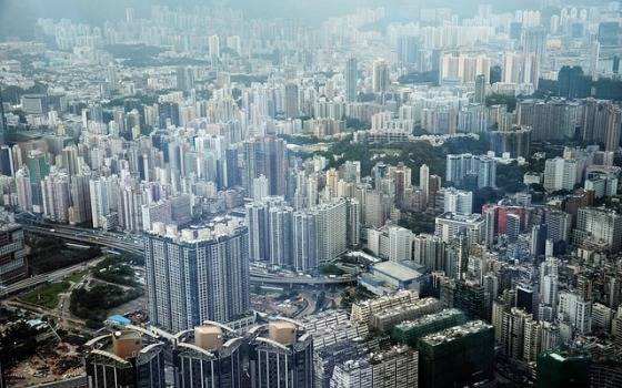 Згідно з дослідженням How Global Is The Business of Retail Гонконг зберігає свої позиції як найбільш привабливе місто для ритейлерів: в 2016 році тут відкрилися 87 нових брендів