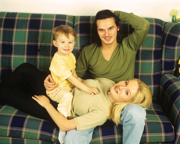 Влад Сташевський з дружиною Іриною і сином   Зараз дружина працює директором чоловіка, займаючись його виступу