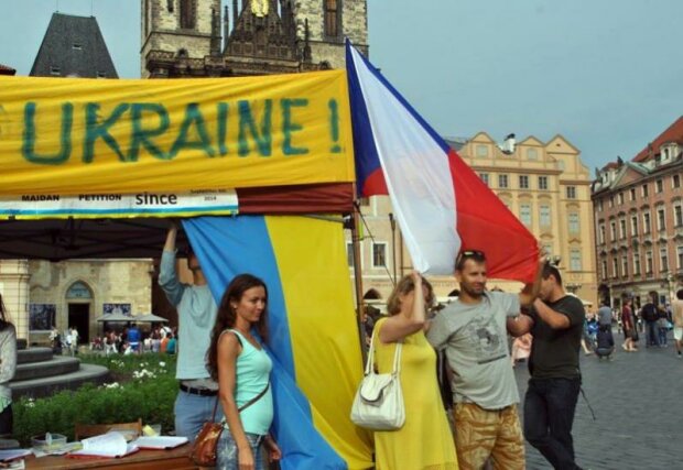 Все більше українців відправляються на   роботу   за кордон