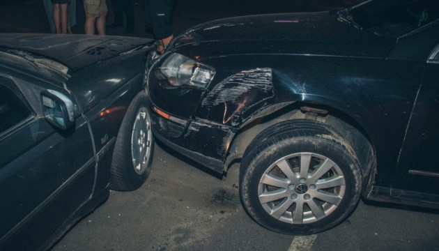 У Києві п'яний водій Honda на «евробляхах» розбив 7 машин біля ТРЦ / Фото: Інформатор