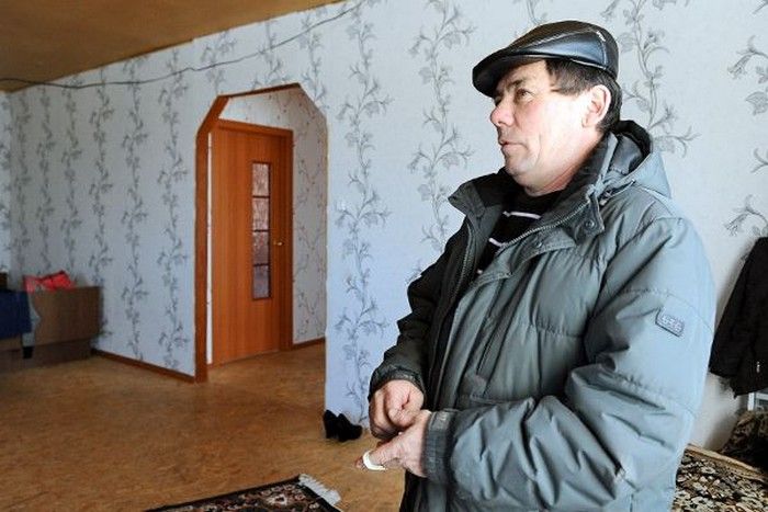 А потім пристосувався - тепер на око діаметр будь пляшки аж до міліметра визначити зможу, - розповідає чудо-майстер