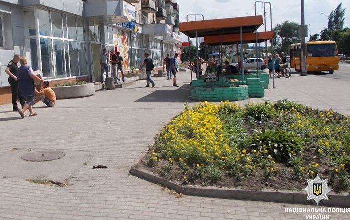 Правоохоронці затримали чоловіка, який стріляв в поліцейського в місті Павлоград Дніпропетровської області