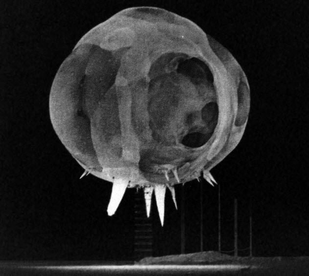 У 40-50-х роках вчені намагалися зрозуміти ядерні вибухи, знімаючи їх на камеру через мілісекунди після вибуху бомб